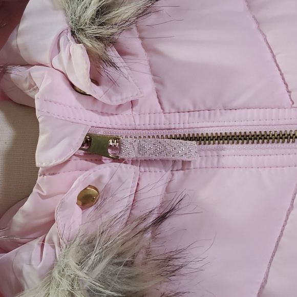 H&M pink Padded fur hood vest size 4-6y - Picture 3 of 16